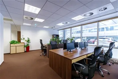 гостинна в офісній будівлі